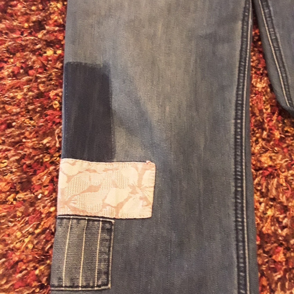 Unique Indigo & Thread Co. Crop Patch Jeans - Picture 3 of 7